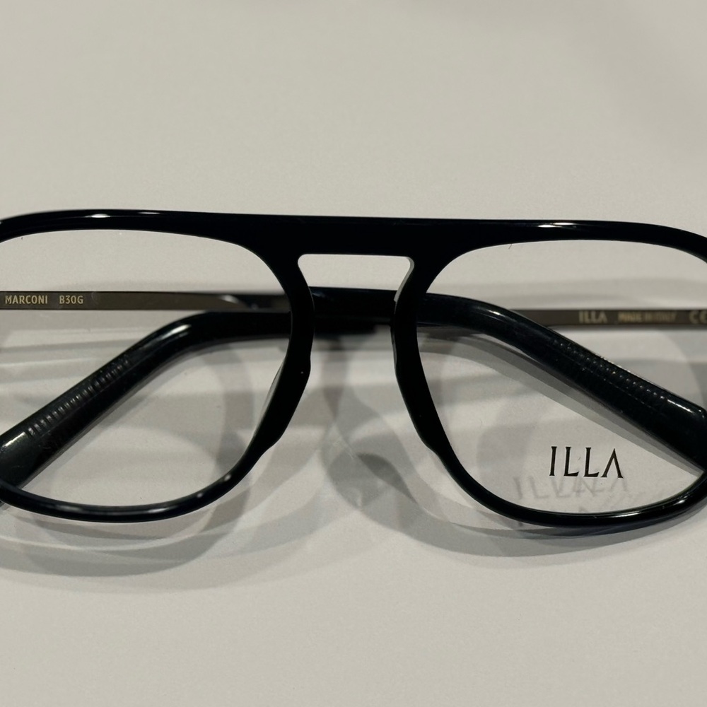 Illa Illa Marconi B30G black 55/18 Eyeglass Frame with Eyeglass case &  Cloth